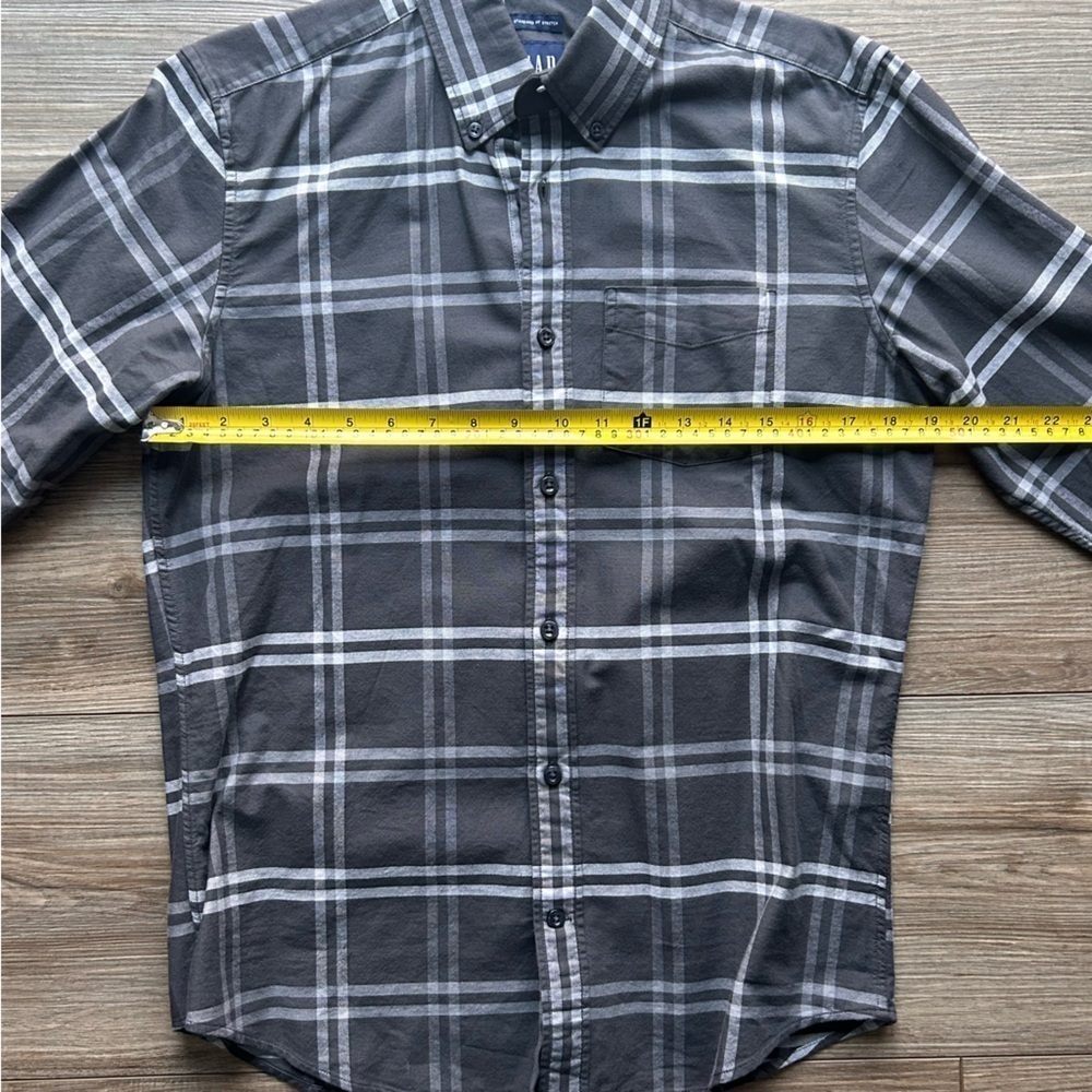 GAP | Oxford Shirt in Grey Plaid (X-Small) - Picture 5 of 6